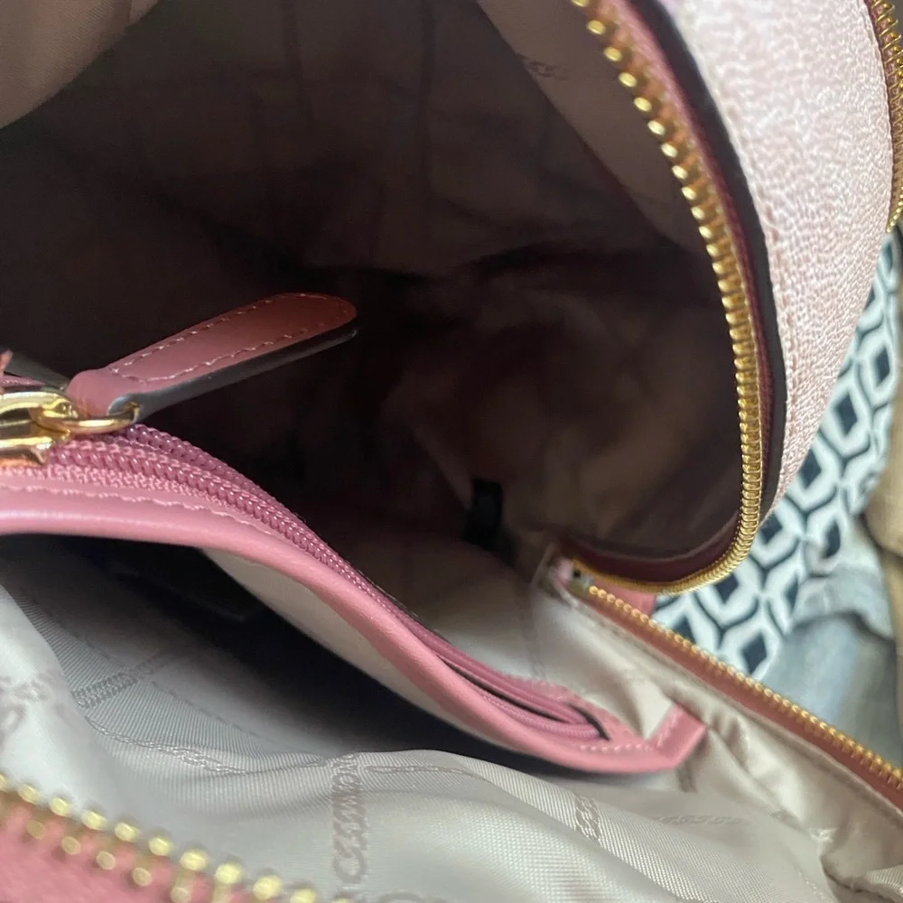 Michael Kors Rhea medium backpack and matching wallet - Picture 10 of 14